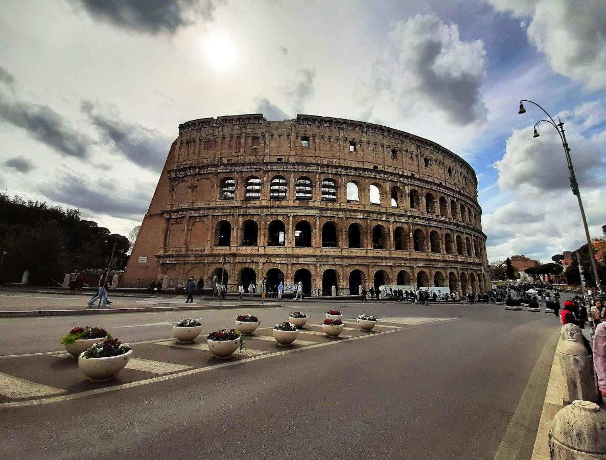 50 Passi Colosseo Apartment Rzym Zewnętrze zdjęcie