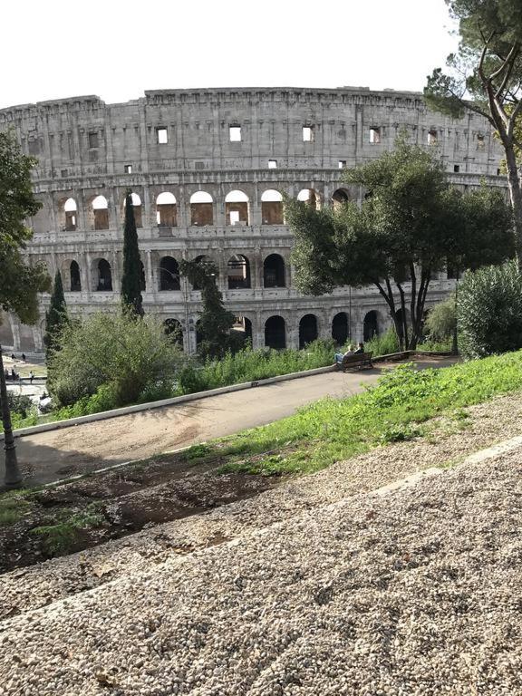 50 Passi Colosseo Apartment Rzym Zewnętrze zdjęcie